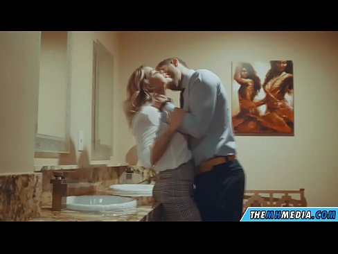 ❤️ Cando unha loura tetona seduce nun baño público ️ Porno anal en % gl.onlyhdporn.ru %
